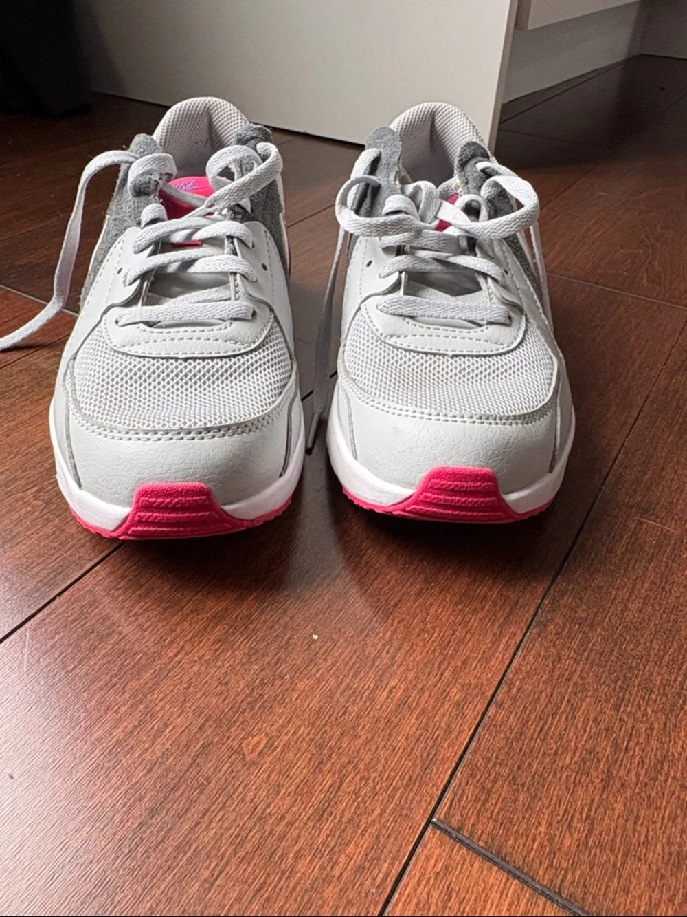 Nike Kids Light Gray and Hot Pink Low-Top Sneakers - Picture 2 of 4